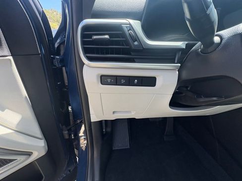 Certified 2024 Kia Telluride S w/ S Sunroof Package AWD/4WD image 16