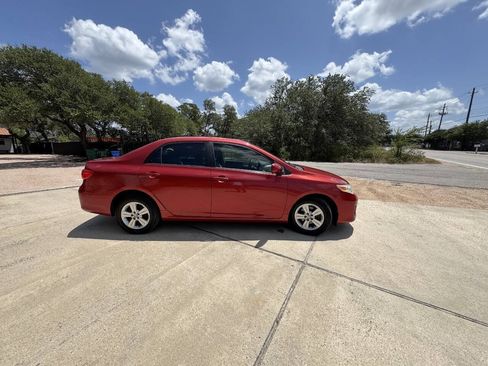 Used 2011 Toyota Corolla LE FWD image 6
