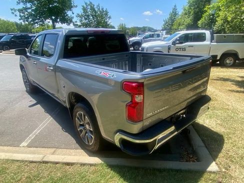 Used 2023 Chevrolet Silverado 1500 LT AWD/4WD image 29