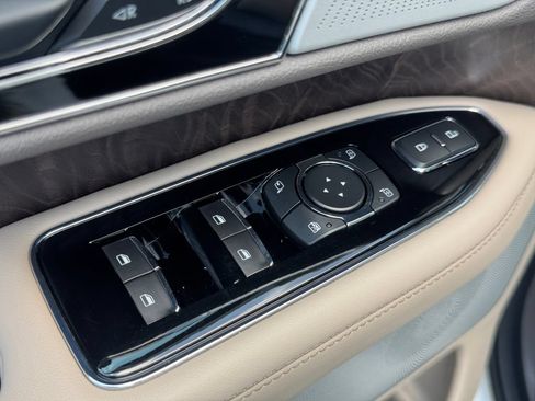 Used 2022 Lincoln Navigator L Reserve AWD/4WD image 17
