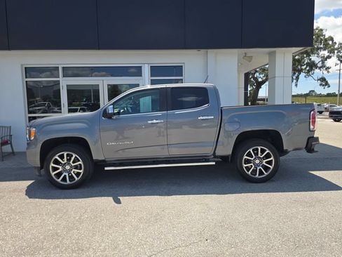 Certified 2022 GMC Canyon Denali RWD image 4