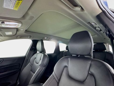 Used 2023 Volvo XC60 B5 Ultimate w/ Climate Package image 15