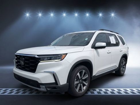 Used 2025 Honda Pilot Elite image 7