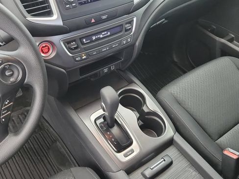 Used 2019 Honda Ridgeline RT image 29