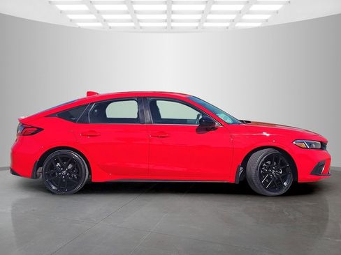 Used 2023 Honda Civic Sport image 3