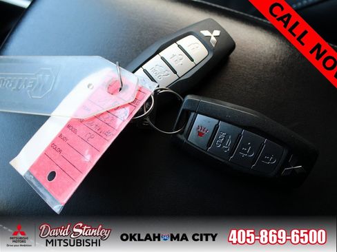 Used 2023 Mitsubishi Outlander SE Black Edition image 24