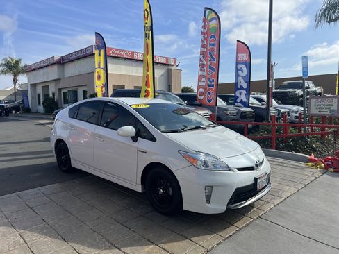 Used 2013 Toyota Prius Two image 11