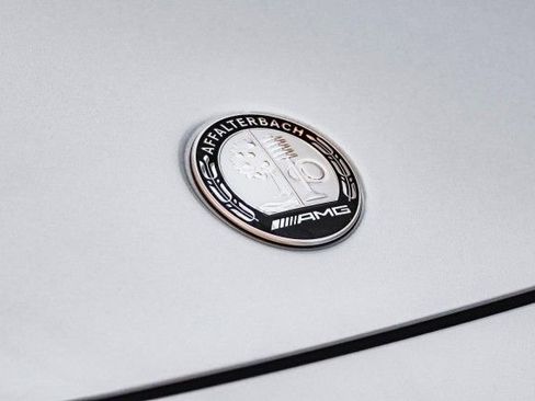 New 2024 Mercedes-Benz GLB 35 AMG 4MATIC image 10