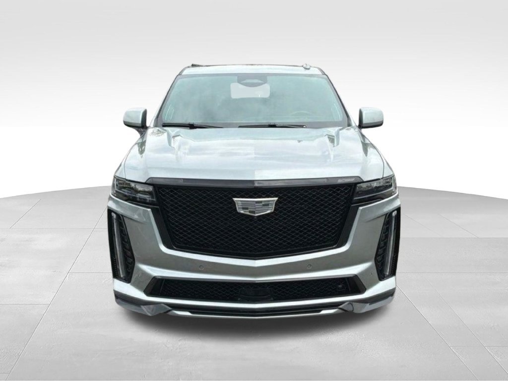 Used 2024 Cadillac Escalade ESV V w/ LPO, ONYX Package AWD/4WD image 18