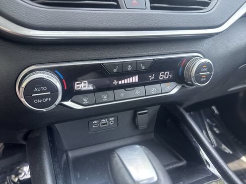 Used 2020 Nissan Altima 2.5 SV FWD image 22