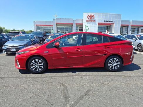 Certified 2020 Toyota Prius Prime XLE FWD image 7