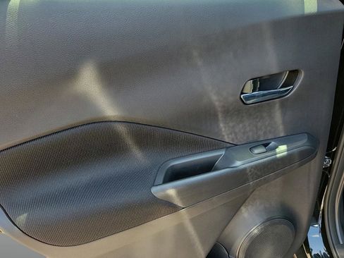 New 2024 Nissan Kicks SV image 9