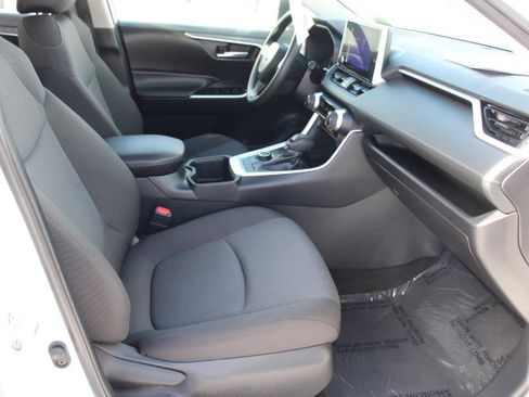 Certified 2025 Toyota RAV4 XLE image 20