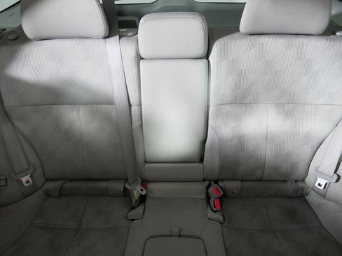 Used 2010 Subaru Forester 2.5X Premium image 13