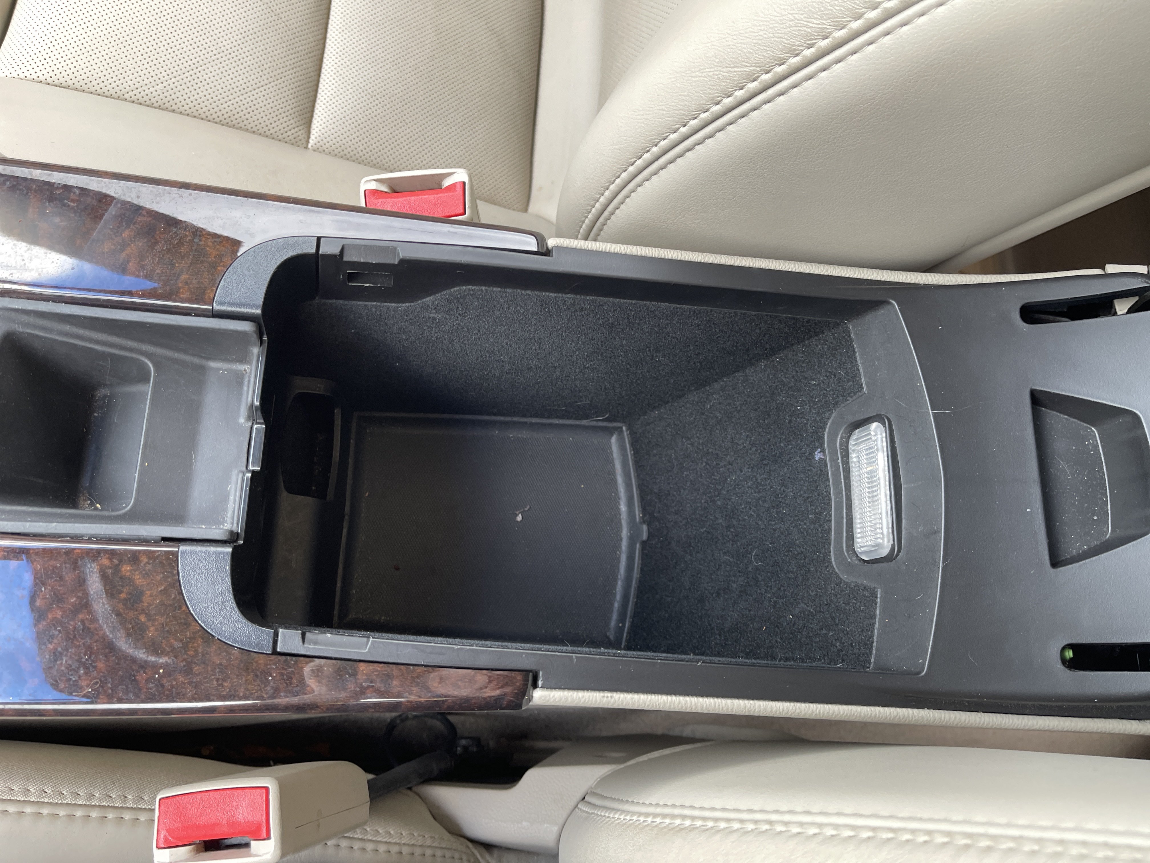 Used 2013 Cadillac XTS Premium FWD image 38