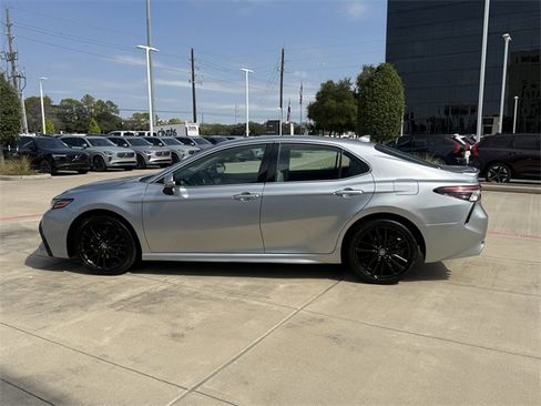 Used 2024 Toyota Camry XSE image 4