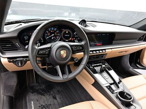 Used 2020 Porsche 911 Carrera image 4