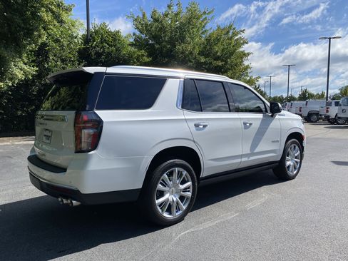 Used 2024 Chevrolet Tahoe High Country w/ Premium Package AWD/4WD image 9