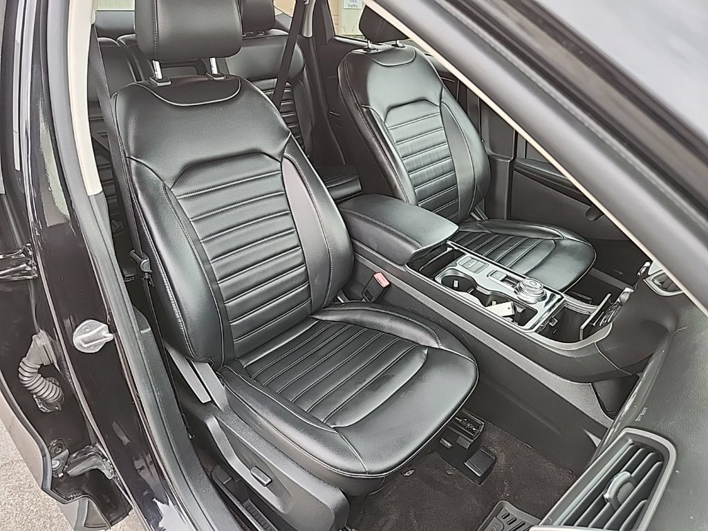 Used 2020 Ford Edge SEL AWD/4WD image 36