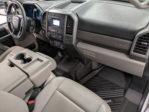 Used 2020 Ford F250 XL w/ STX Appearance Package image 29