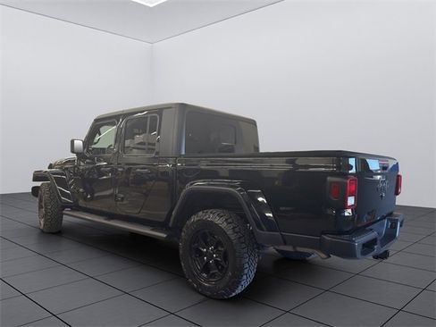 Used 2022 Jeep Gladiator Willys image 35