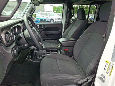 Used 2018 Jeep Wrangler Unlimited Sport S AWD/4WD image 17