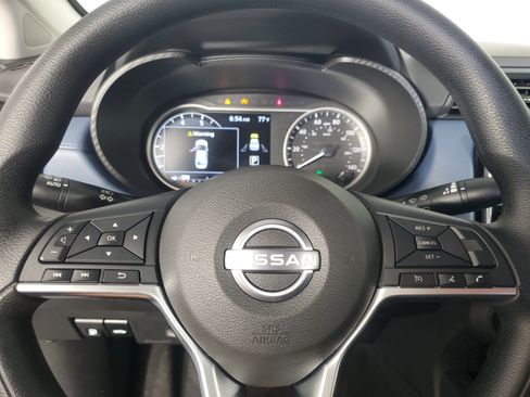 Used 2025 Nissan Versa SV w/ Trunk Package FWD image 23