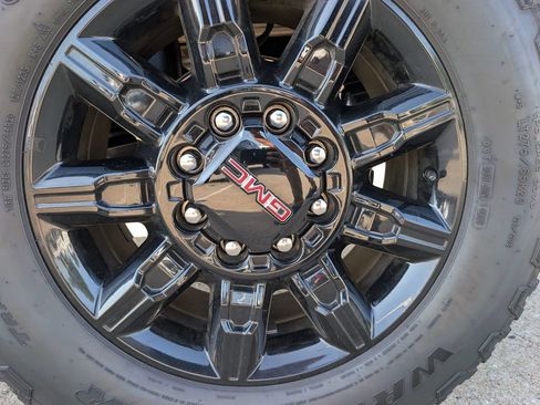 Used 2026 GMC Sierra 2500 AT4 AWD/4WD image 7