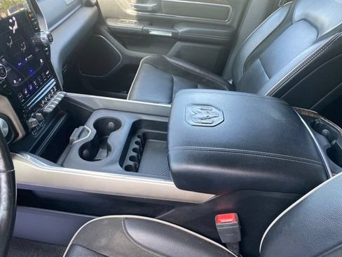 Used 2020 RAM 1500 Laramie AWD/4WD image 19
