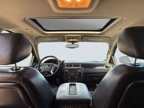 Used 2011 GMC Yukon Denali image 9