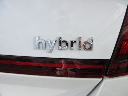 Used 2020 Hyundai Sonata Limited FWD image 8