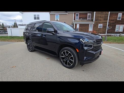 Used 2022 Chevrolet Tahoe RST w/ Luxury Package image 2