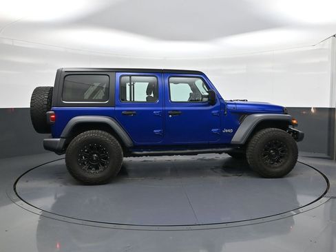 Used 2018 Jeep Wrangler Unlimited Sport AWD/4WD image 8