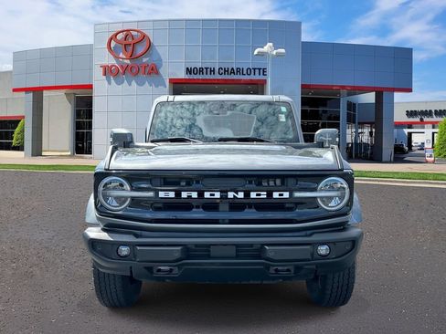 Used 2024 Ford Bronco Outer Banks AWD/4WD image 3