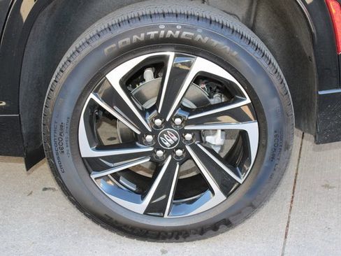 Used 2025 Buick Enclave Sport Touring image 30