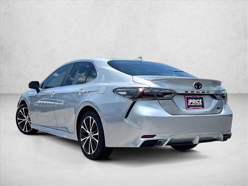 Used 2020 Toyota Camry SE FWD image 13