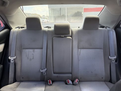 Used 2016 Toyota Corolla LE FWD image 14