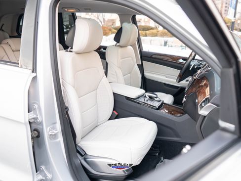 Used 2017 Mercedes-Benz GLS 550 4MATIC image 17