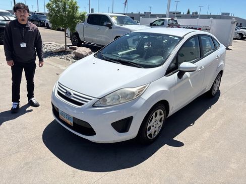 Used 2012 Ford Fiesta S FWD image 8