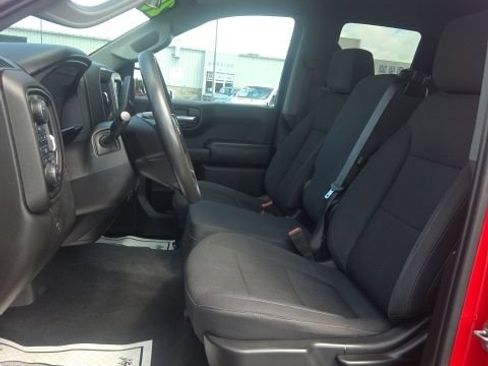 Used 2020 Chevrolet Silverado 1500 Custom w/ Custom Value Package AWD/4WD image 11