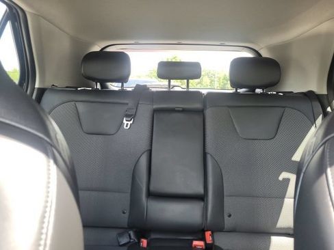 Certified 2025 Kia Niro EX Touring FWD image 30