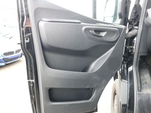 Used 2023 Mercedes-Benz Sprinter 2500 w/ Acoustic Package image 10