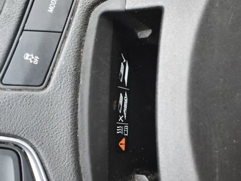Used 2020 Cadillac XT5 Premium Luxury FWD image 7