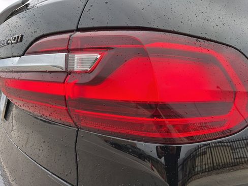 Used 2022 BMW X7 xDrive40i w/ Parking Assistance Package image 9