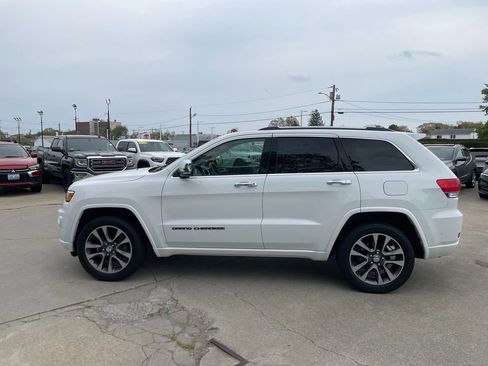 Used 2017 Jeep Grand Cherokee Overland w/ Jeep Active Safety Group AWD/4WD image 9