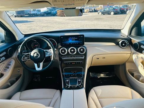Used 2021 Mercedes-Benz GLC 300 GLC 300 image 23