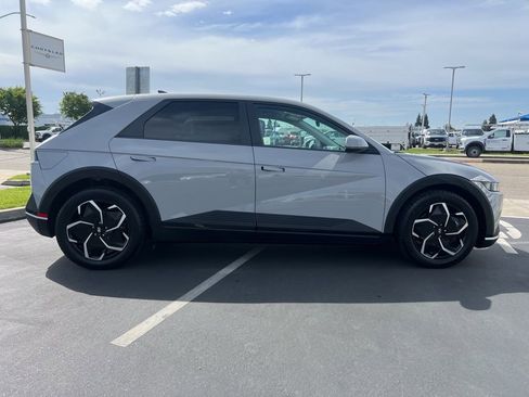 Used 2024 Hyundai Ioniq 5 SE RWD image 13