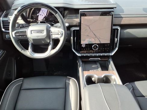 New 2026 GMC Acadia Denali w/ Super Cruise Package image 17