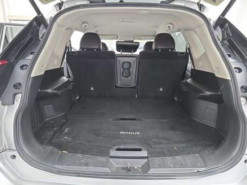 Used 2018 Nissan Rogue SL image 12