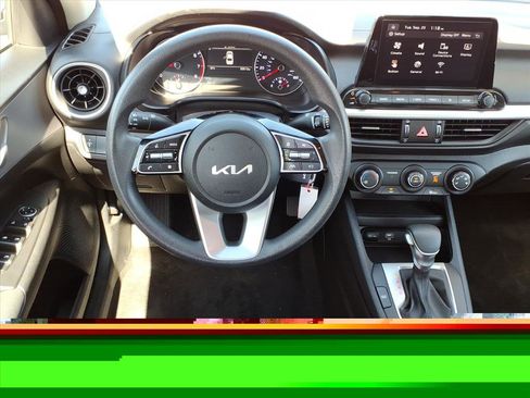Used 2024 Kia Forte LXS image 17